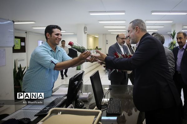 بازدید وزیر آموزش و پرورش از خبرگزاری پانا به مناسبت روز خبرنگار