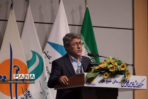 گردهمایی بزرگ بررسی راه‌های توسعه و رونق اقتصادی در جزیره کیش