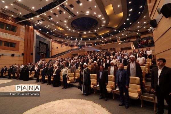 گردهمایی بزرگ بررسی راه‌های توسعه و رونق اقتصادی در جزیره کیش
