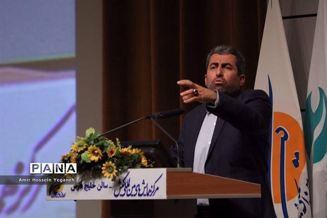 گردهمایی بزرگ بررسی راه‌های توسعه و رونق اقتصادی در جزیره کیش