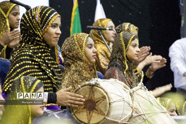 جنگ شبانه دانش‌آموزان دختر شرکت‌کننده در سی و ششمین جشنواره فرهنگی، هنری سراسر کشور