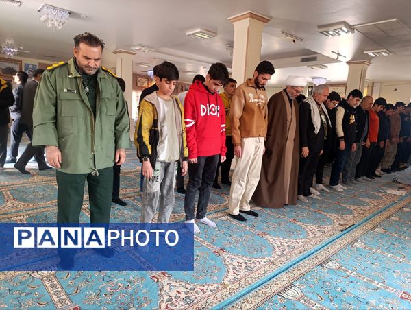 اعزام دانش‌آموزان دبیرستان شاهد امام حسین (ع) اسلام آباد غرب به اردوی راهیان نور