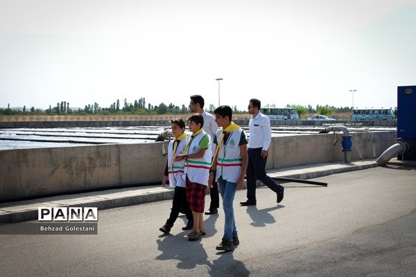 بازدید دانش آموزان پیشتاز سازمان دانش آموزی از تصفیه خانه فاضلاب  و دریاچه ارومیه