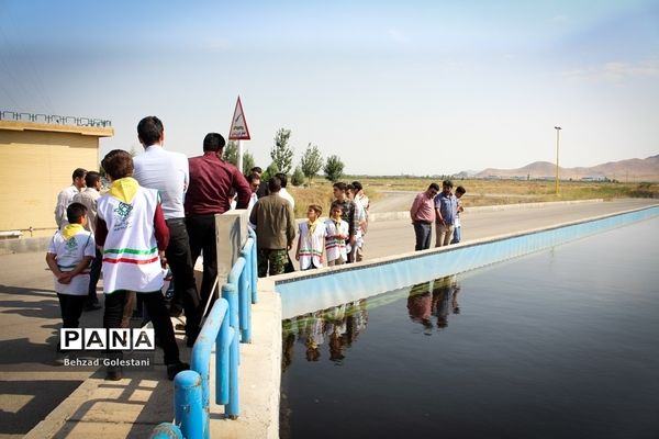 بازدید دانش آموزان پیشتاز سازمان دانش آموزی از تصفیه خانه فاضلاب  و دریاچه ارومیه