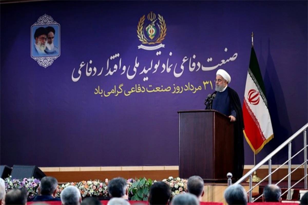 روحانی: اگر فرماندهی نیروهای مسلح مردمی باشد قدرت مضاعف می‌شود