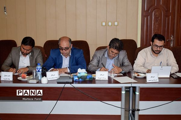 نشست خبری فرماندار شهرستان بستان آباد با اصحاب  رسانه