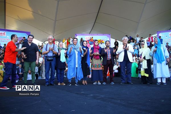 افتتاح هفدهمین جشنواره تئاتر عروسکی مبارک