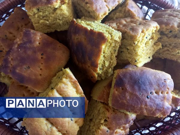 جشنواره غذاهای بومی محلی به‌مناسبت ایام‌الله دهه فجر در آموزشگاه علاقبندنیا ملارد