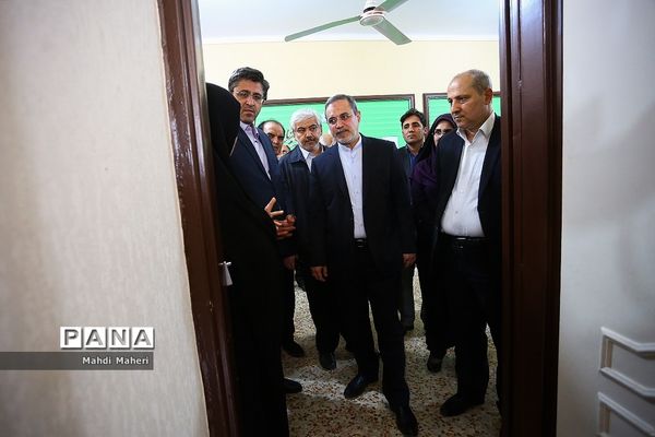 بازدید وزیر آموزش و پرورش از پروژه‌های عمرانی استان گلستان