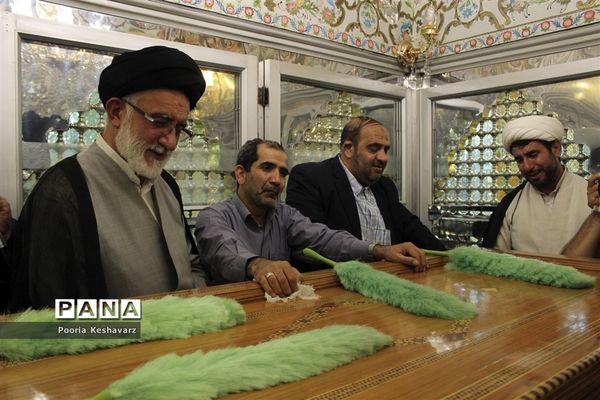 مراسم غبار روبی حرم مطهر حضرت سیدعلاالدین حسین(ع)