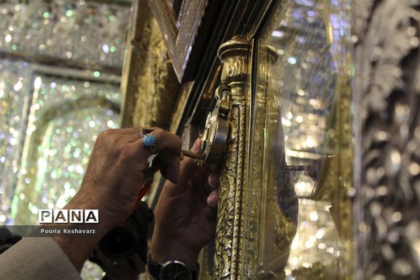 مراسم غبار روبی حرم مطهر حضرت سیدعلاالدین حسین(ع)