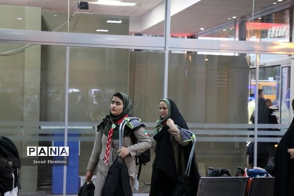 استقبال از دانش آموزان پیشتاز خراسان رضوی در راه آهن مشهد