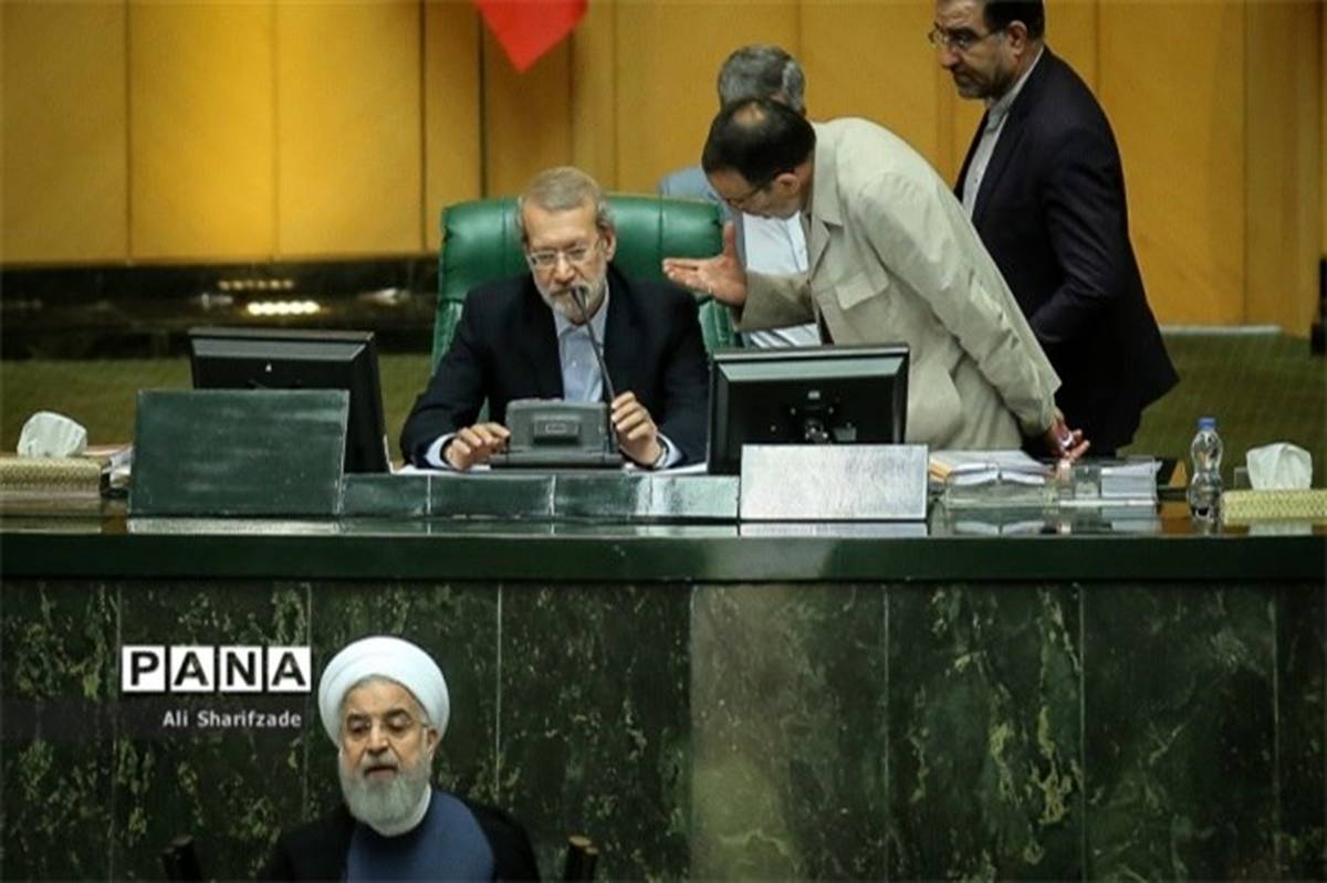 لاریجانی: موضوع سوال از رئیس‌جمهوری به قوه قضاییه ارسال نمی‌شود