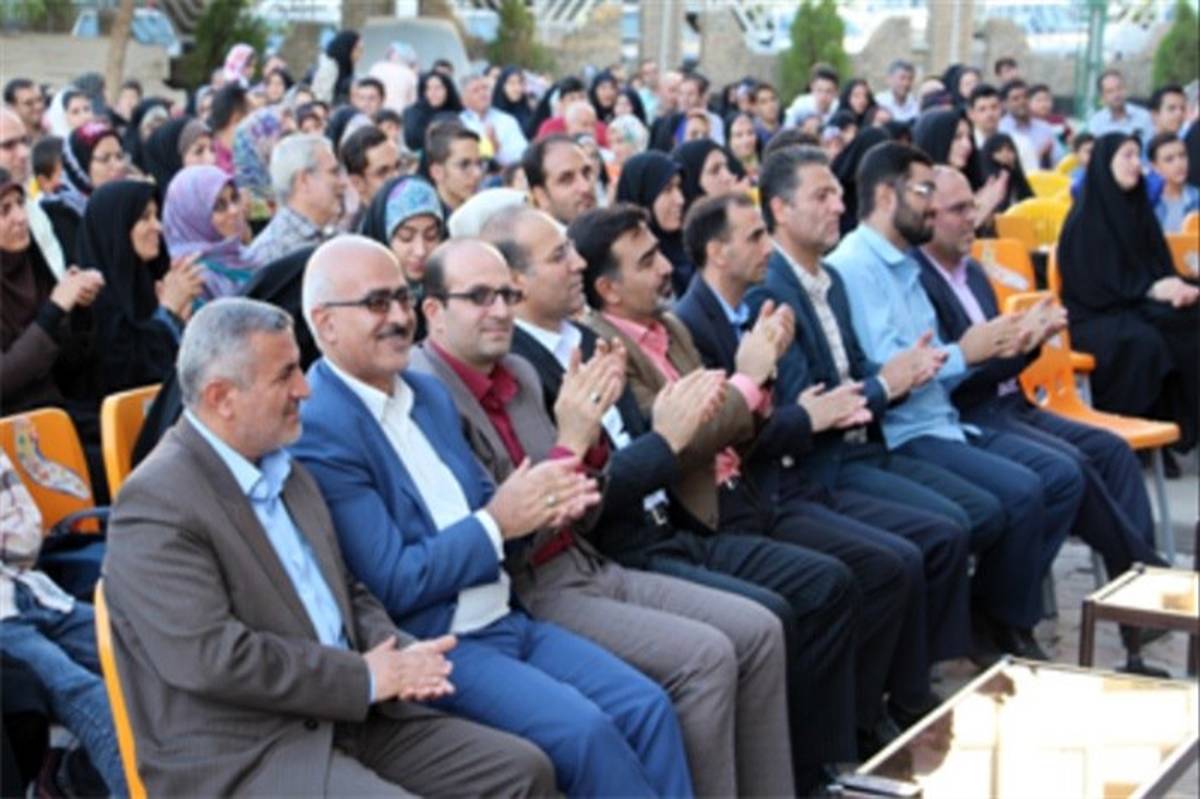 برگزاری مراسم جشن غدیر در اداره کل آموزش و پرورش استان همدان
