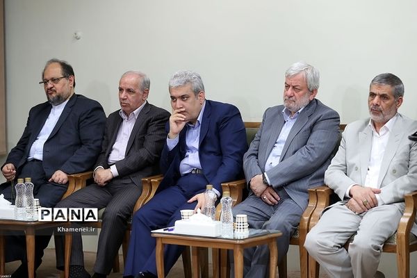 دیدار رئیس جمهور و اعضای هیات دولت با رهبر انقلاب