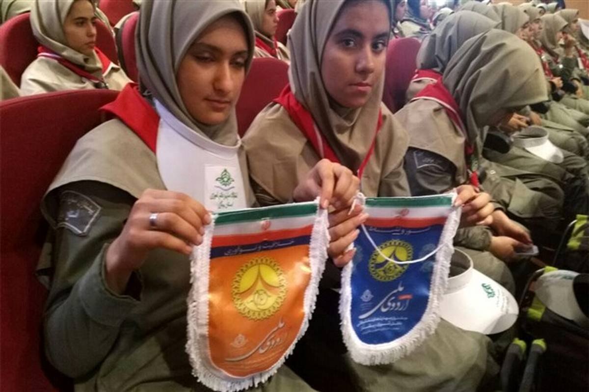 دانش آموزان پیشتاز استان مرکزی در جشنواره مهارت های تشکیلاتی 2 پرچم افتخار کسب کردند
