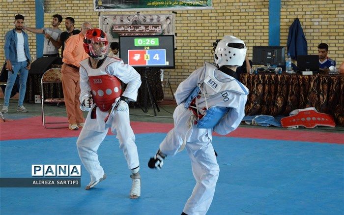 قهرمانی شوط در مسابقات چندجانبه تکواندو استان آذربایجان غربی