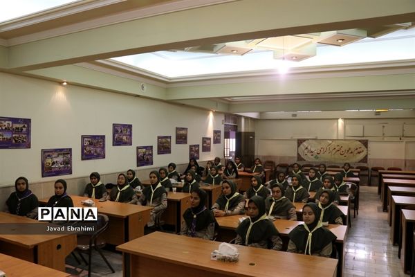 پیش اردوی دانش آموزان دختر پیشتاز خراسان رضوی شرکت کننده در اردوی ملی