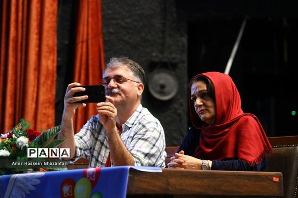 بزرگداشت فریال بهزاد در سی و یکمین جشنواره فیلم های کودکان و نوجوانان اصفهان