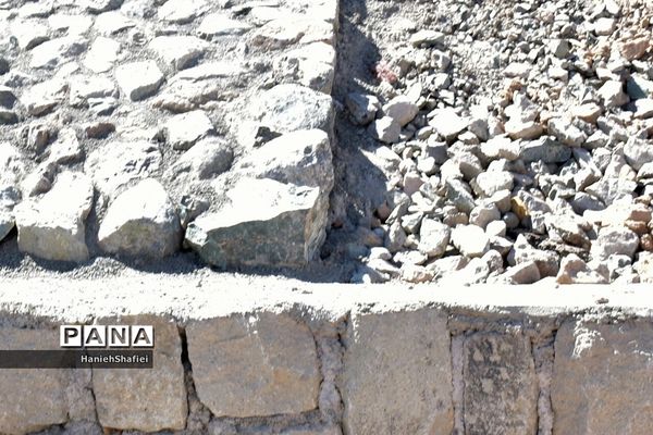 سنگ فرش کردن حاشیه خیابان در بلوار جوادیه