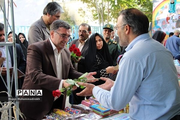 نمایشگاه نوشت افزار ایرانی اسلامی