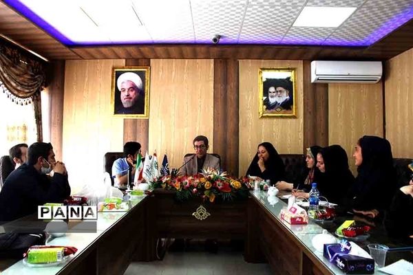 نشست صمیمی خبرنگاران پانا با اسد فلاح عضو انجمن صنفی روزنامه نگاران ایران