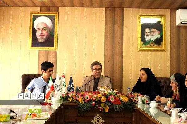 نشست صمیمی خبرنگاران پانا با اسد فلاح عضو انجمن صنفی روزنامه نگاران ایران