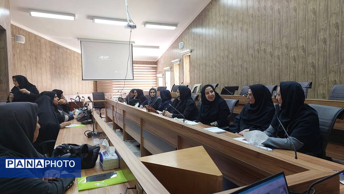 کارگاه توانمندسازی مدیران ناحیه یک زنجان در کانون سهروردی