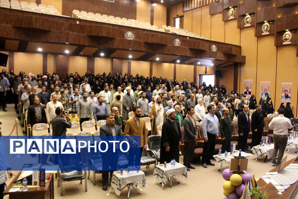 جلوه‌هایی از دومین دوره جشنواره روایت جهاد در قم -1