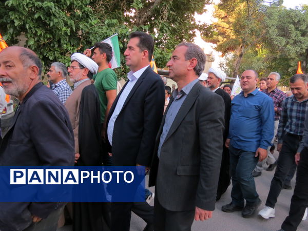بازدید مدیرکل آموزش پرورش استان خراسان شمالی از غرفه‌های غدیرخم در بجنورد