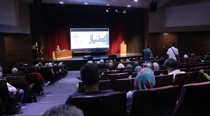 نیاز کرمانی؛ از «گزیده شاهنامه» تا حافظ‌شناسی