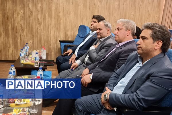 برگزاری جلسه هم‌اندیشی طرحواره اولیای پایه اول ابتدایی در شهرستان قدس