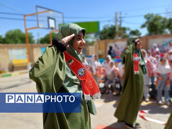 نواختن زنگ سپاس معلم در دبستان دخترانه شاهد نرگس
