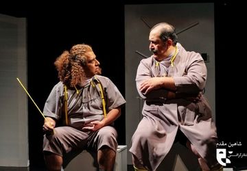 نمایش «لطفا تحت هر شرایطی» برای 2 شب تمدید شد