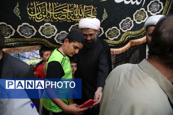 حضور مسئولان استان در مسجد المصطفی شهرک شهید مدنی همدان
