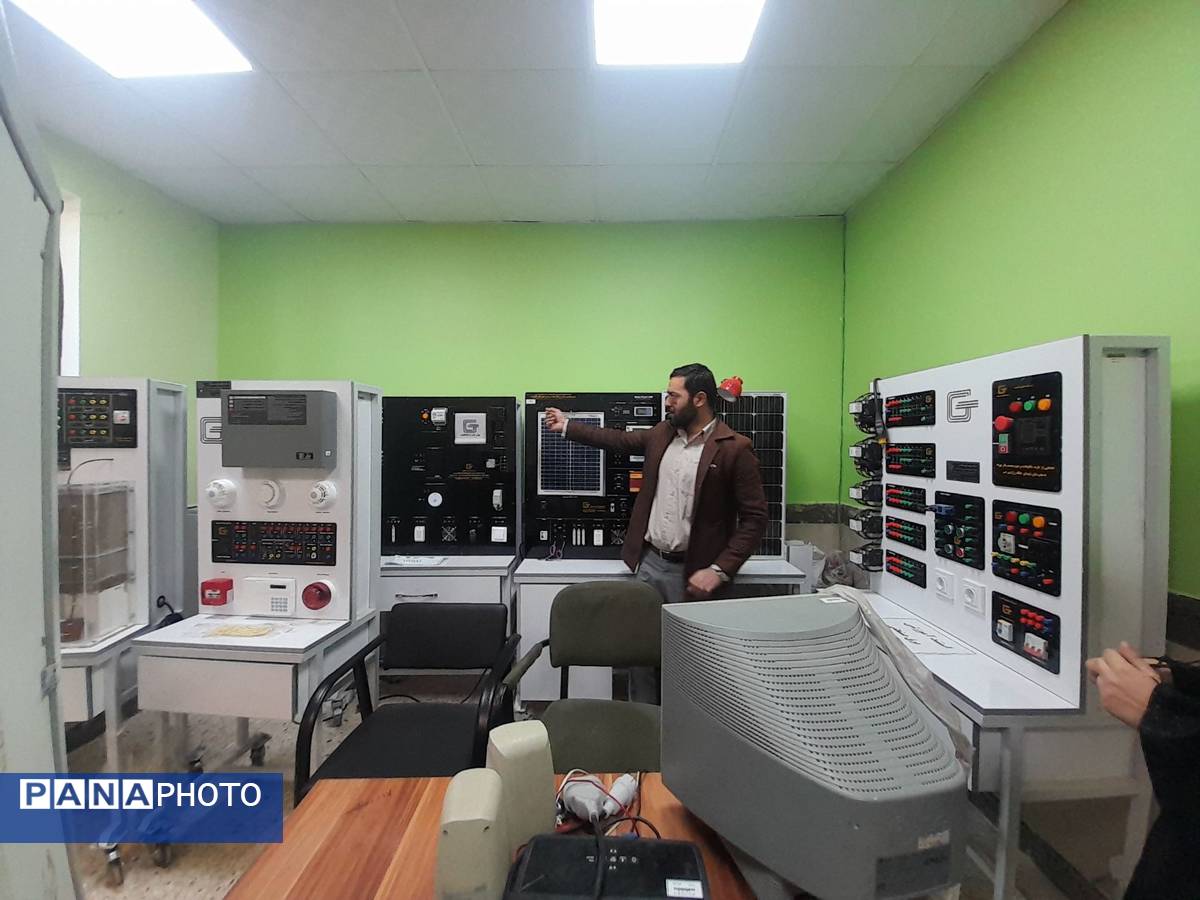 هنرستان فنی و حرفه ای شهید سلیمانی شهر نسر؛ بستری مناسب برای علاقه مندان صنعت