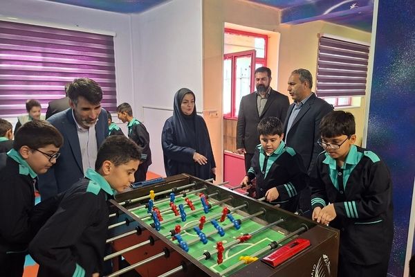 بازدید معاون تربیت بدنی و سلامت اداره کل از اتاق بازی و یادگیری دبستان شاهد شهید قدوسی 
