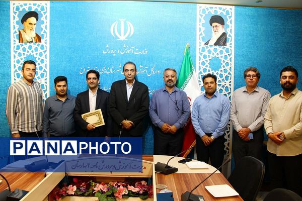 آیین معارفه معاون پرورشی و تربیت‌بدنی اداره آموزش‌وپرورش بهارستان‌دو