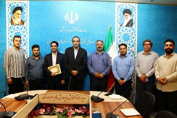 آیین معارفه معاون پرورشی و تربیت‌بدنی اداره آموزش‌وپرورش بهارستان‌دو