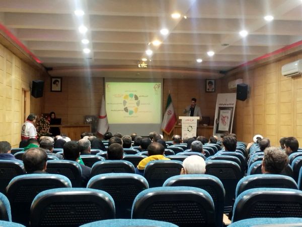 اجرای طرح هر محله یک خادم هلال در تویسرکان