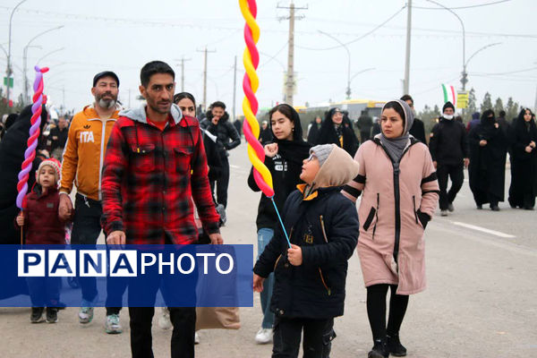 جلوه های حضور خادمان نوجوان در شادپیمایی مسجد جمکران