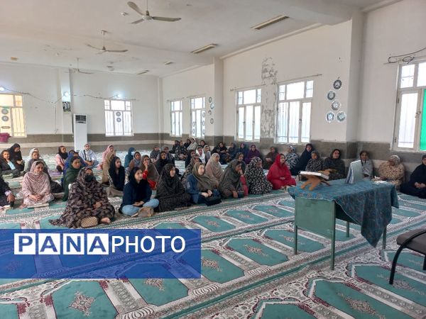 گفت‌وگوی کارشناس آسیب‌شناسی با والدین هنرستان زهرای مرضیه بندرعباس 