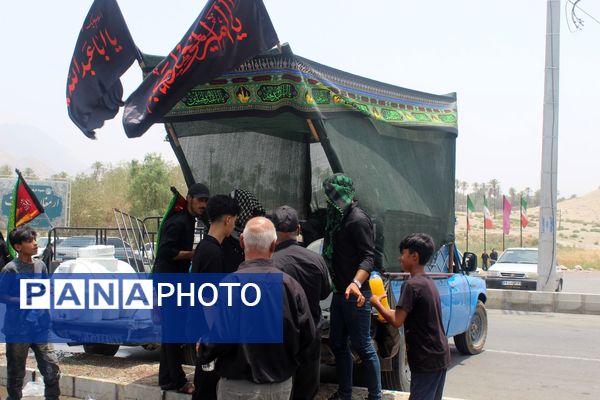 موکب پذیرایی مدافعان حریم ولایت در حاجی‌‌‌آباد