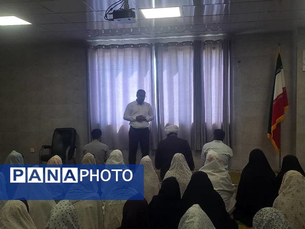 نماز جماعت به امامت امام جمعه‌‌‌ی موقت میناب