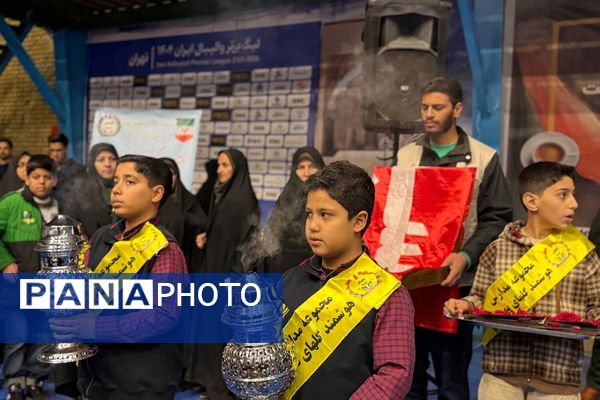 جشن روز پدر در سالن گلعباسی ورامین ؛ حضوریک هزار نفر از  پدران دانش آموزان گل‌های نمونه