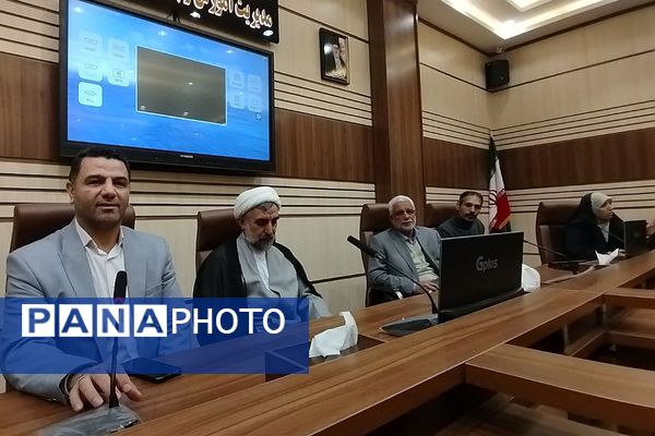 مراسم افطاری فرماندهان بسیج دانش‌آموزی و فرهنگیان در آموزش و پرورش ناحیه دو شهرری 