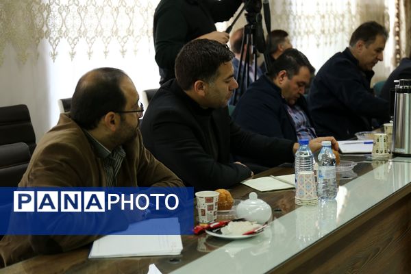 جلسه هماهنگی بیست و هفتمین مانور زلزله و ایمنی در مدارس آذربایجان شرقی