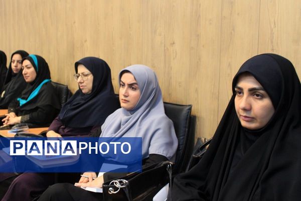برگزاری نشست بصیرتی جهاد تبیین پیشرفت مدارس در بهارستان‌دو