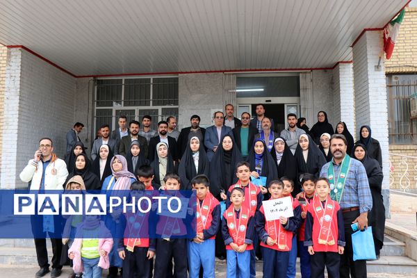 آیین بدرقه کاروان حج عمره‌ دانش‌آموزان دختر استان مرکزی