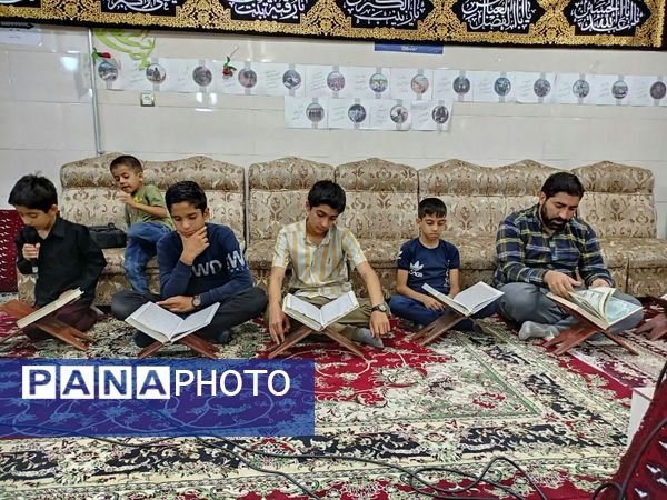 محفل قرآنی چهل شب با چهل شهید در بیت معظم شهدا شهرستان کاشمر 